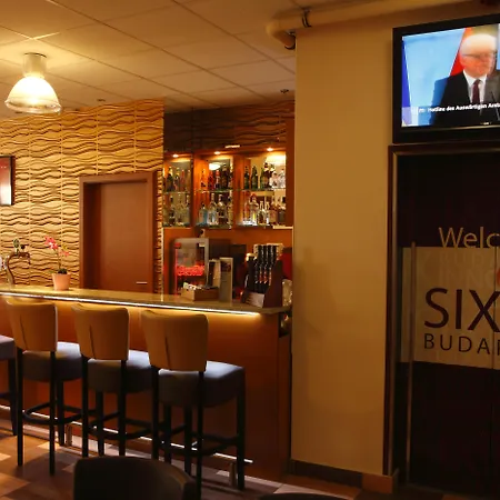 Six Hotel