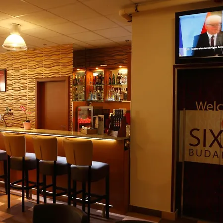 Six Hotel