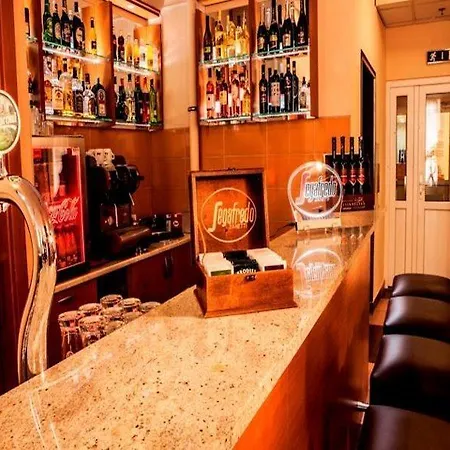 Hotel Six 3*
