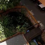 Six Hotel 3*