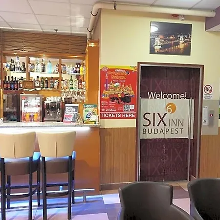 Six Ξενοδοχείο 3*