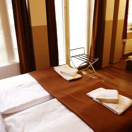 Six 3* Budapest