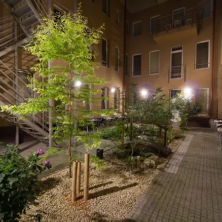 Hotel Six 3*